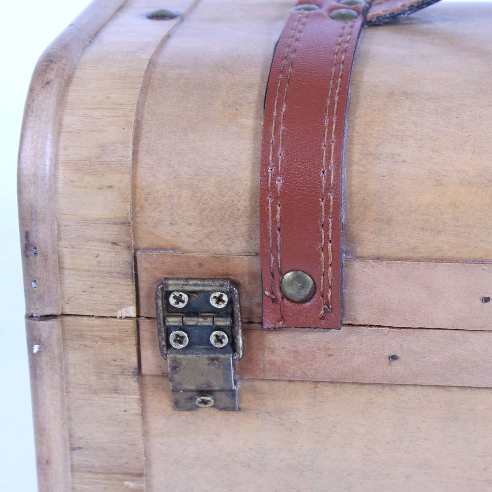 Bauletto bombato legno noce chiaro coloniale con maniglia ecopelle e chiusura
