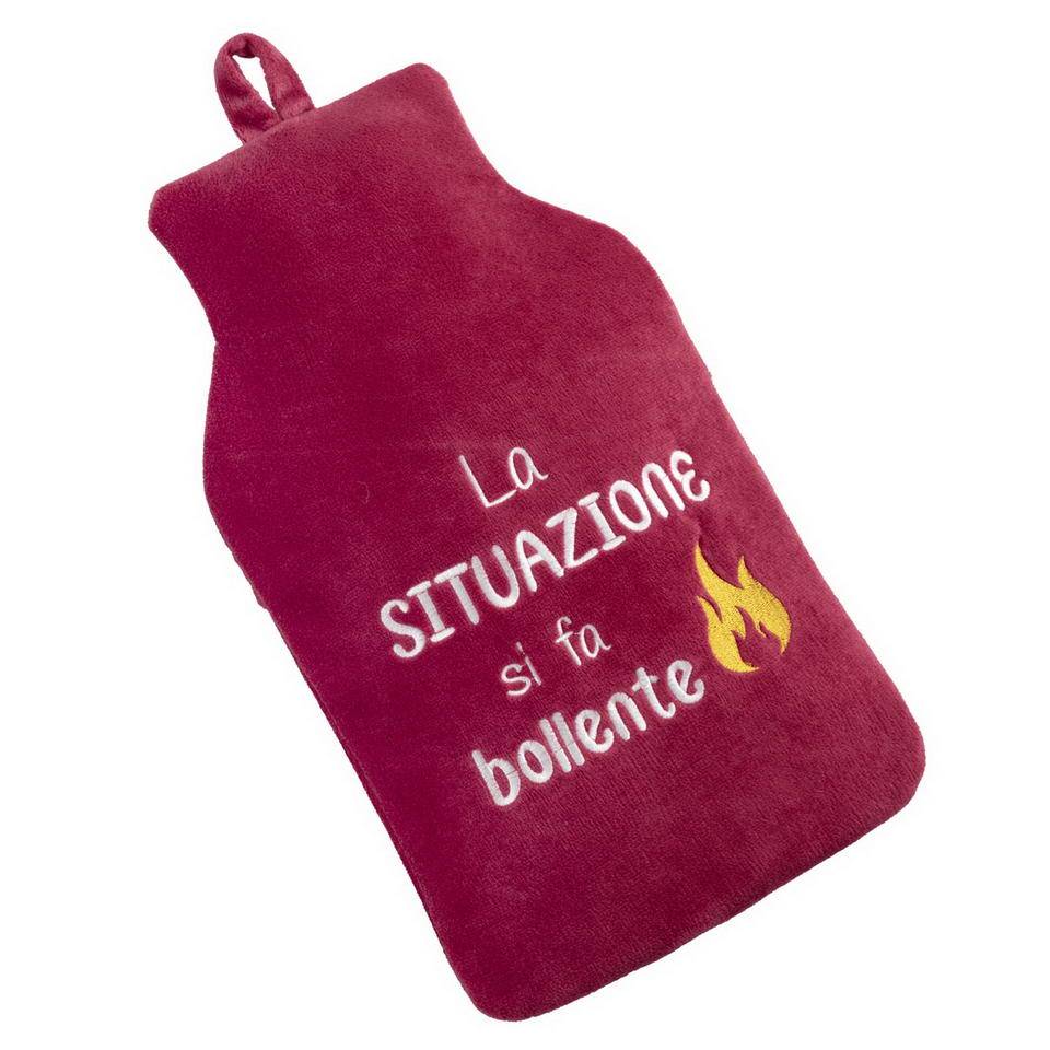 Borsa acqua calda con maglioncino rosso La Situazione si fa Bollente
