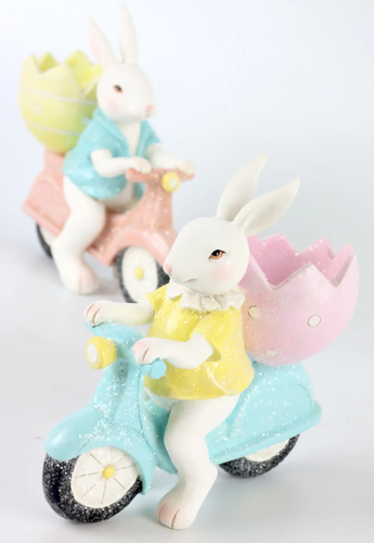 Coniglietto bianco su scooter con uovo colori pastello 13,5h