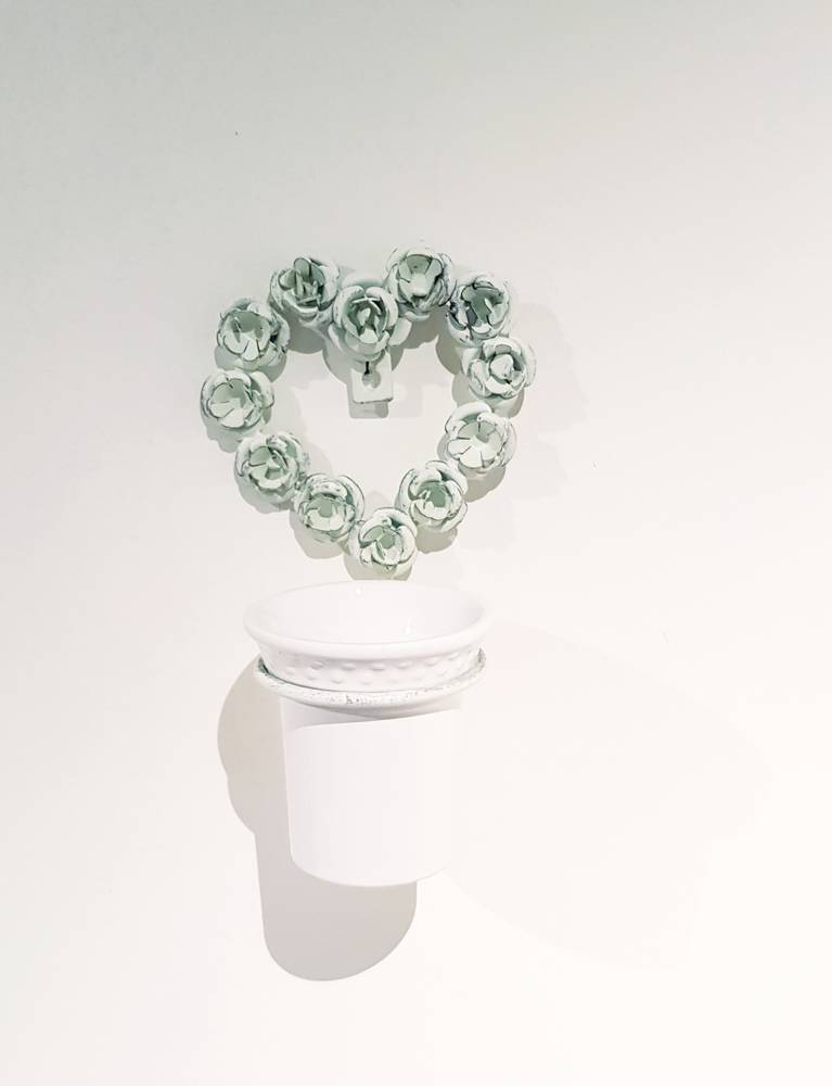 Porta bicchiere da spazzolini da muro ferro bianco cuore di roselline