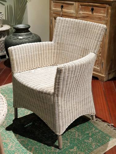 Completo due poltrone e tavolino in rattan e midollino sbiancato