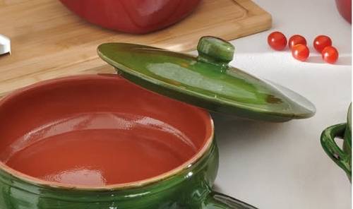 Tegame padella terracotta verde da fuoco con coperchio e manico