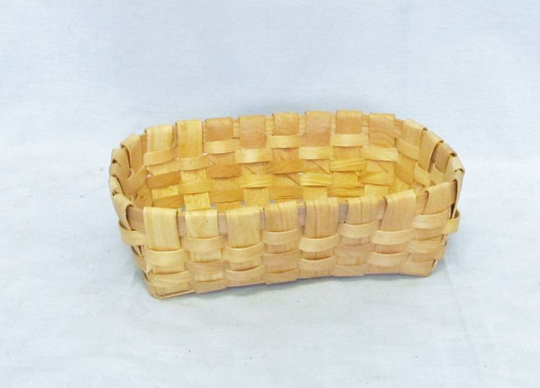 Cestino intreccio in foglie di castagno 24x16x6h